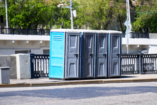 Porta potty delivery and setup in Goshen, CA